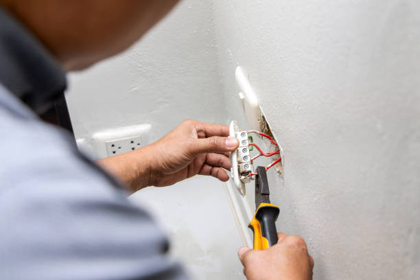Best Licensed Electrician  in Seven Hills, OH